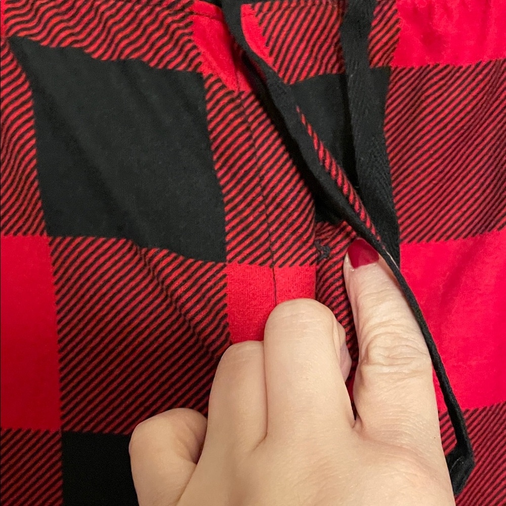 North Pole Trading Co Men’s L Feelin' Jolly Red Black Buffalo Check Pajamas Set - Picture 9 of 11
